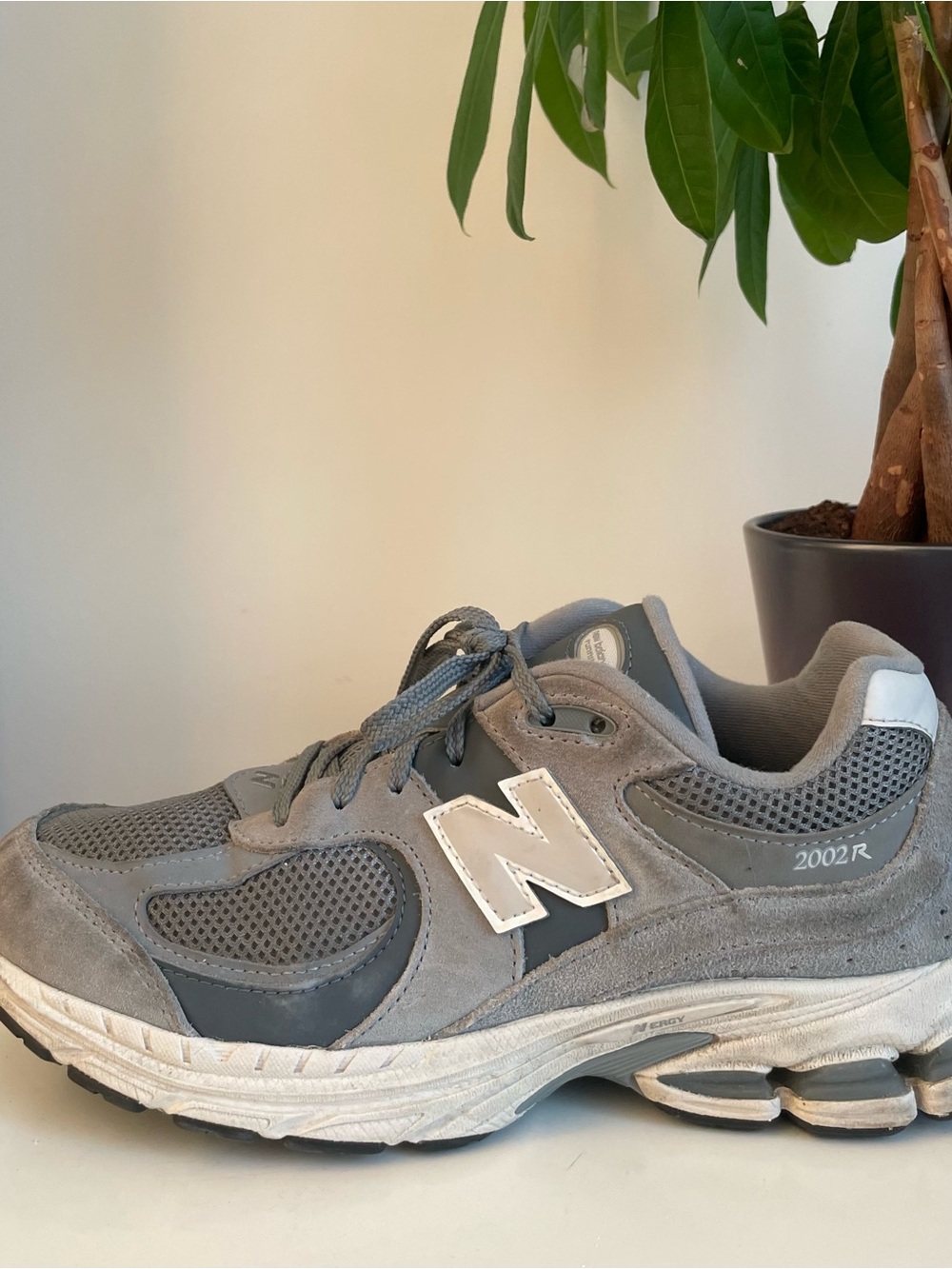 Women Size 8.5 New Balance 2002R
Steel Grey Orca Shoes Men Size 7